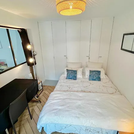 Apartment T3 In The Heart Of Paris